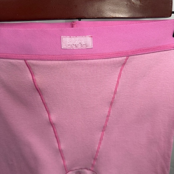 SKIMS Cotton rib boxer in bubble gum pink size S - Picture 3 of 6
